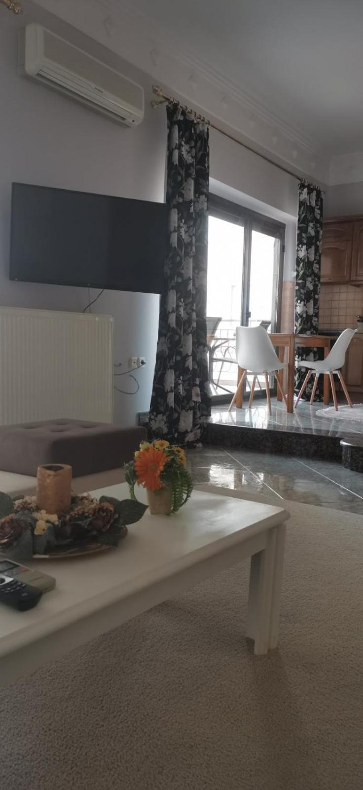 Panos Apartment *