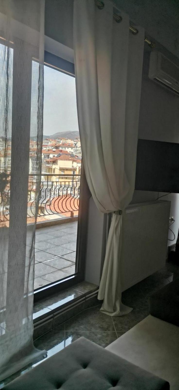 Panos *